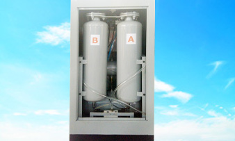 小型制氮機內(nèi)部背面